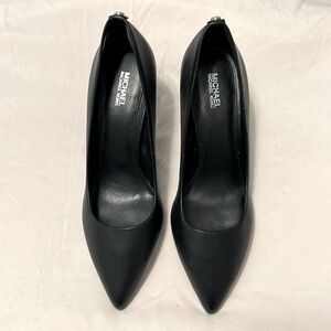 Michael Kors black heels size 8w
